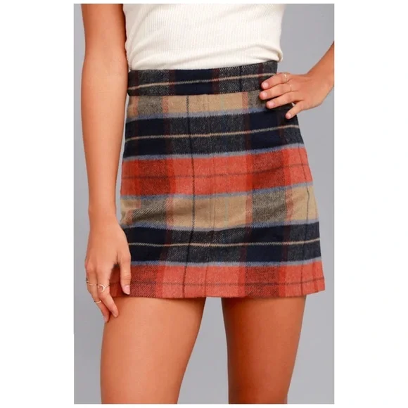 Lulu's Mad for Plaid Mini Skirt NWOT - Picture 2 of 9